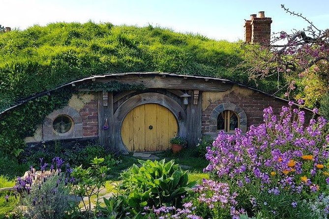 Hobbiton Movie Set and Waitomo Caves Full Day Tour From Auckland - Transportation and Departure Details