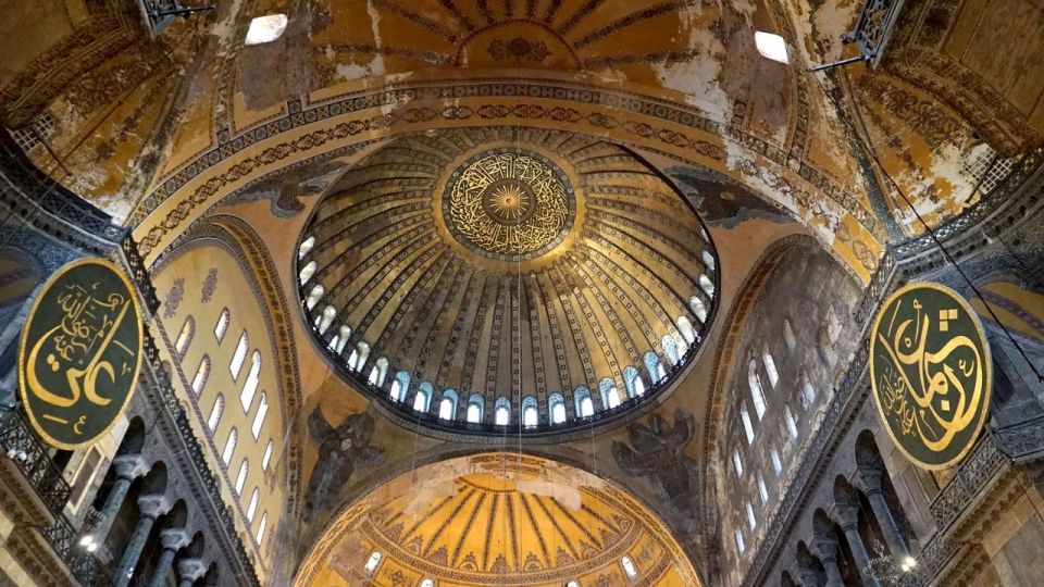 Istanbul: Basilica Cistern, Old City and Hagia Sophia Tour - Common questions