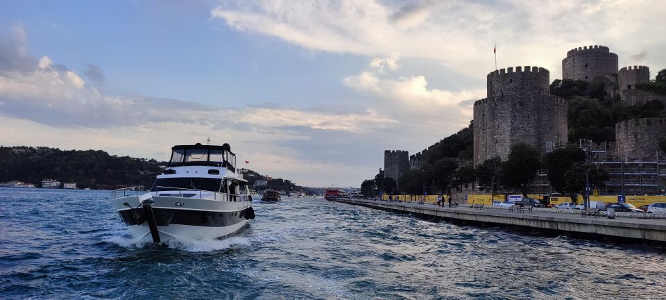 Istanbul: Bosphorus Sunset Cruise With Snacks and Drinks - Meeting Point