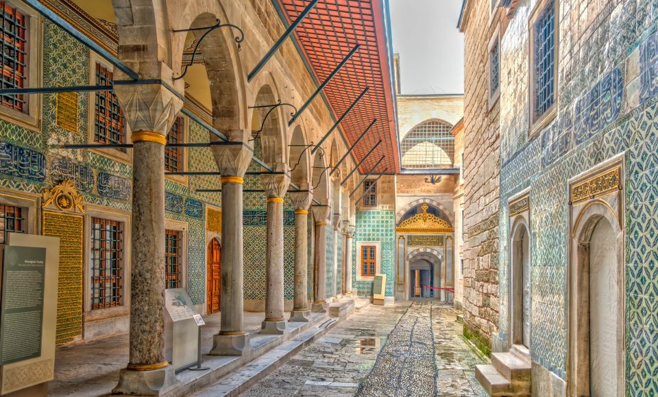 Istanbul: Topkapi Palace Guided Tour and Skip The Line - Additional Information and Availability