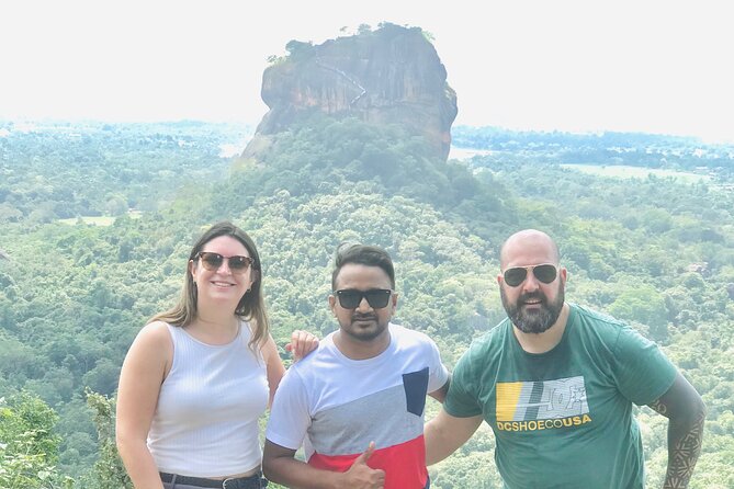 Kandy to Dambulla Cave Temple and Sigiriya - Day Tour - Common questions