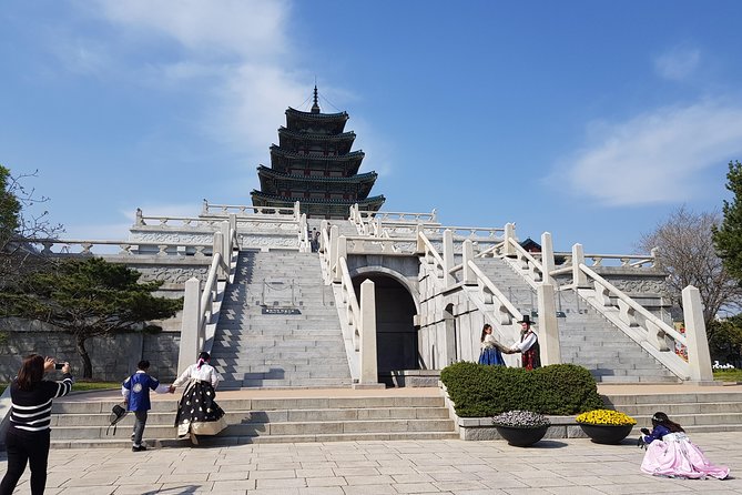 Korean Palace and Temple Tour in Seoul: Gyeongbokgung Palace and Jogyesa Temple - Highlights