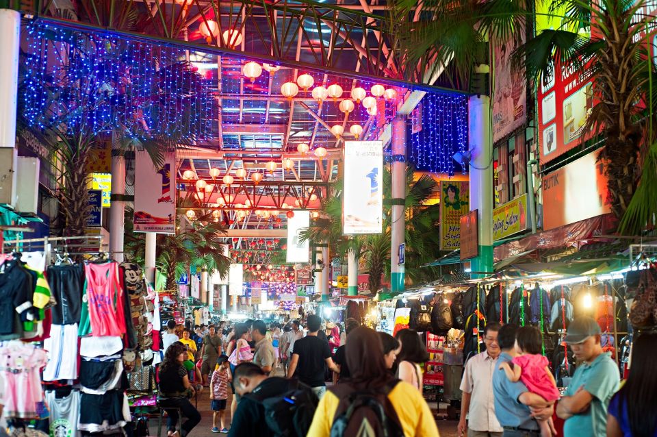 Kuala Lumpur by Night and Malaysian Food Tour - Shopping and Exploration Opportunities