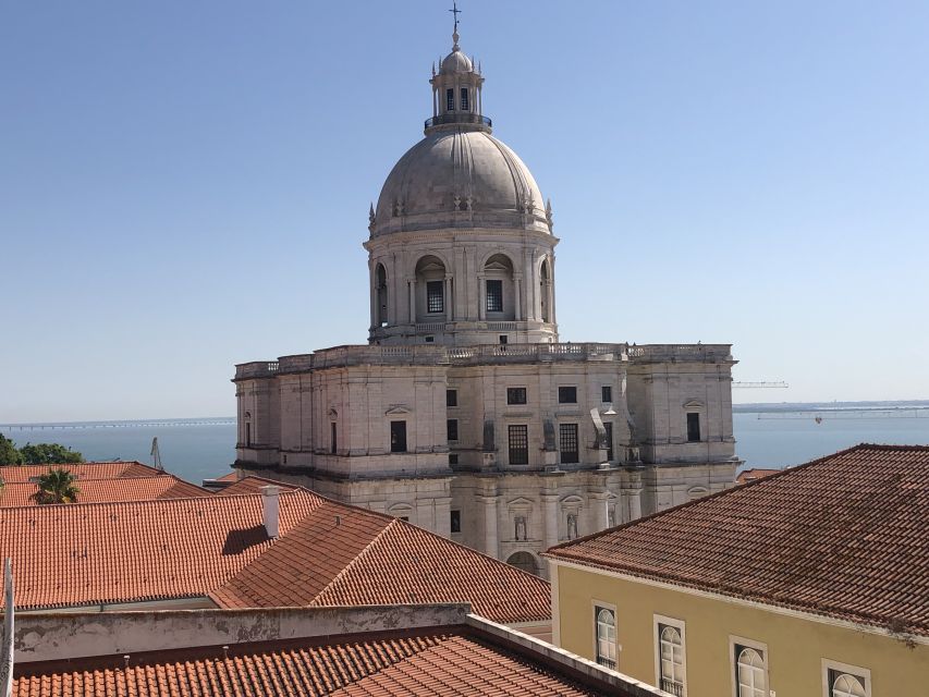 Lisbon Alfama Self-Guided Walking Tour & Scavenger Hunt - Directions