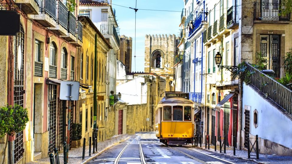 Lisbon: City Highlights Tour by Tuk Tuk - Directions