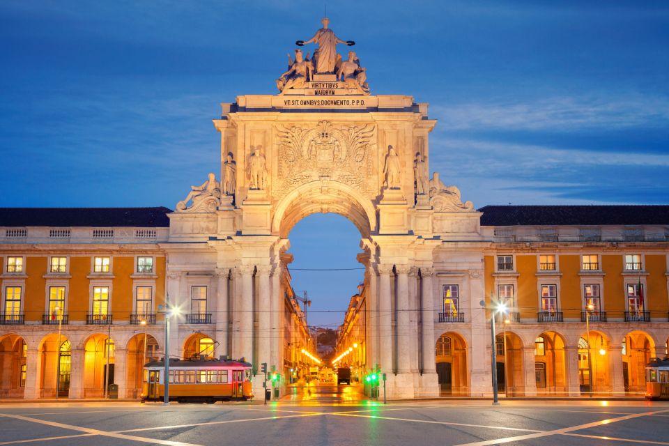 Lisbon: First Discovery Walk and Reading Walking Tour - Common questions