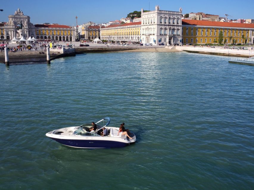 Lisbon: Private Boat Tour Welcome Drink & Snack - Common questions