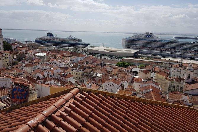 Lisbon Private Historic Area Tuk-Tuk Tour - Common questions