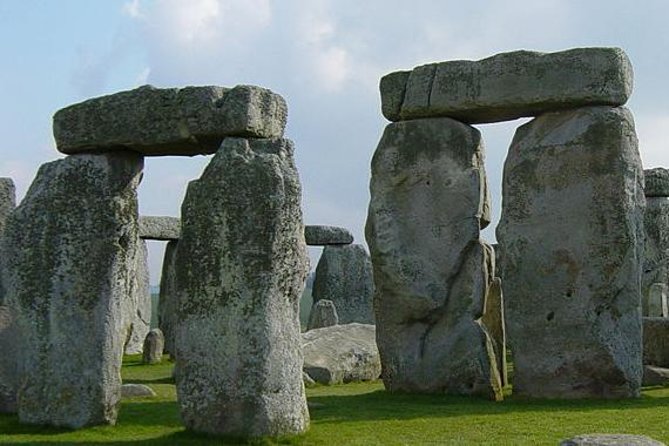 London to Stonehenge Shuttle Bus and Independent Day Trip - Tips for Maximizing Your Trip