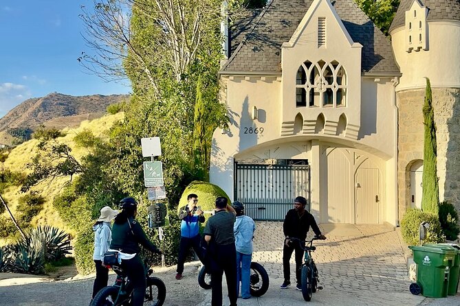 Los Angeles: Hollywood Highlights Small-Group Bike Tour - Common questions