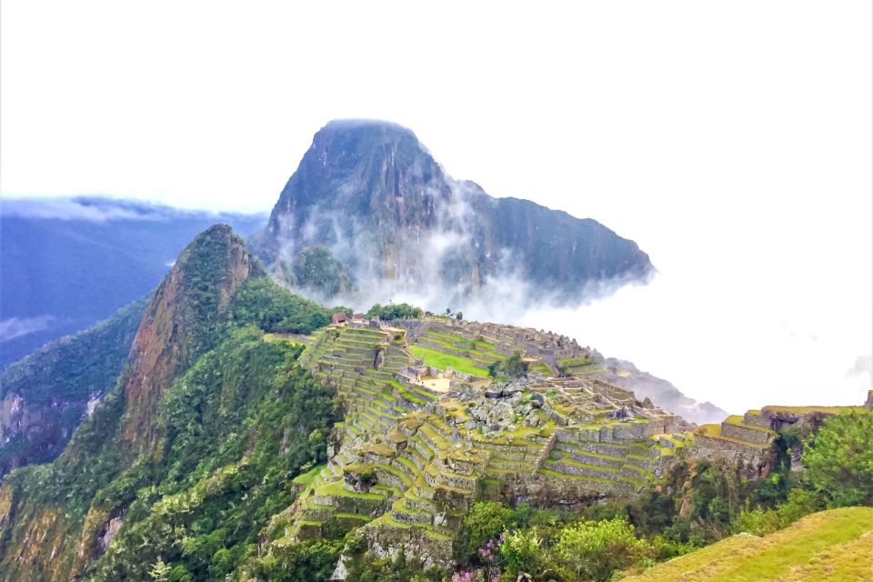 Machu Picchu: Short Inca Trail 2 Days With Panoramic Train - Guides Insights