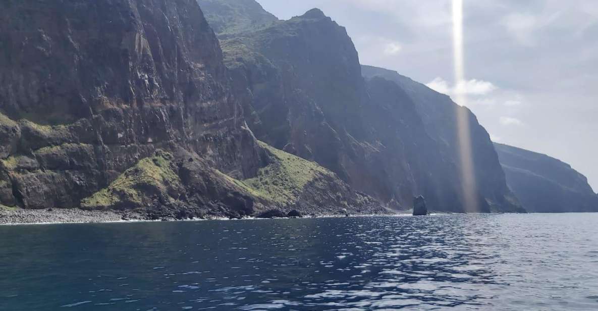 Madeira: Yacht Tours - Wildlife & Bays, Sunset, Desert Isles - Common questions