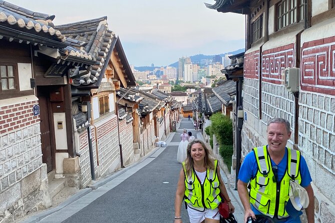 Market Food Tour & Evening E-bike Ride in Seoul - Safety Guidelines