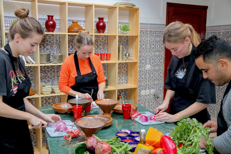 Marrakesh: Moroccan Dishes Cooking Class With a Local Chef - Market Tour Details