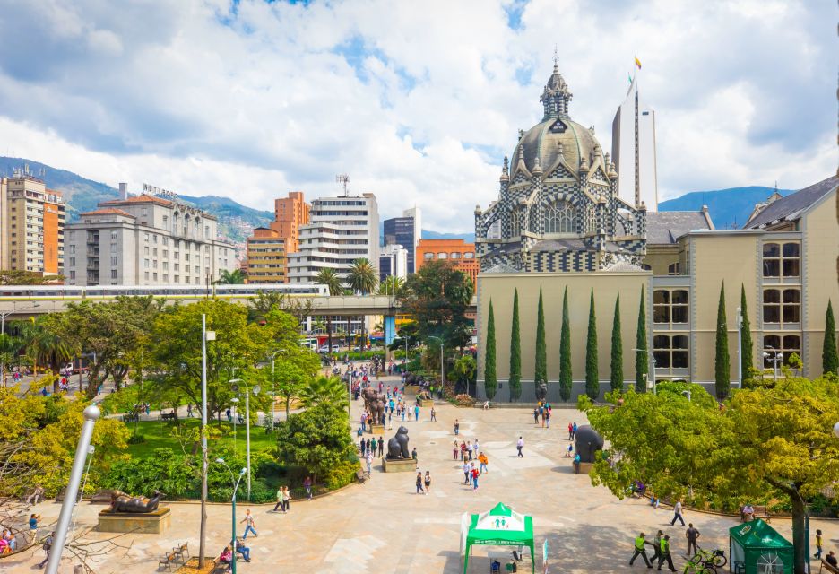 Medellín: Private City Tour With Metrocable and Comuna 13 - Common questions