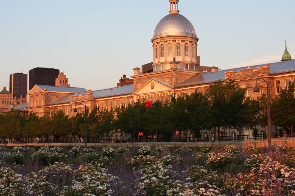 Montreal: First Discovery Walk and Reading Walking Tour - Discovering Hidden Gems