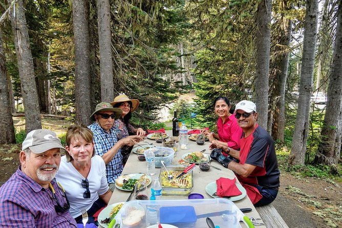 Mount Rainier National Park Luxury Small-Group Day Tour With Lunch - Expert Tour Guides