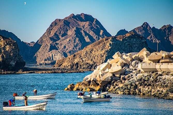 Muscat City Tour From Dubai With Free Visa & Omani Lunch