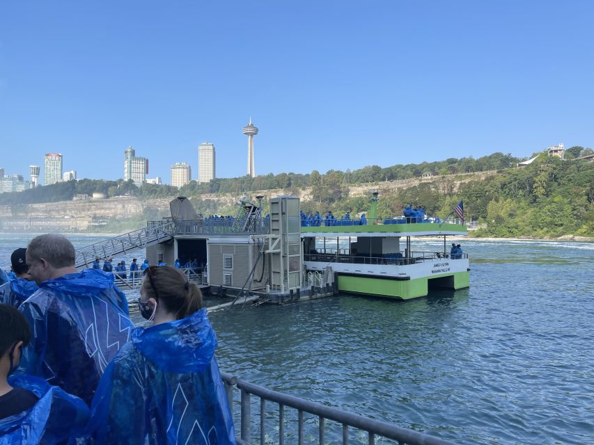 Niagara Falls: Boat, Cave and Trolley Tickets With Guide - Tour Guide Expertise and Interactions