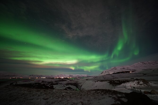 Northern Lights in Luxury Off-Road SUV With Photos and Treats (Private 1-6 Pax) - Booking and Pricing Information