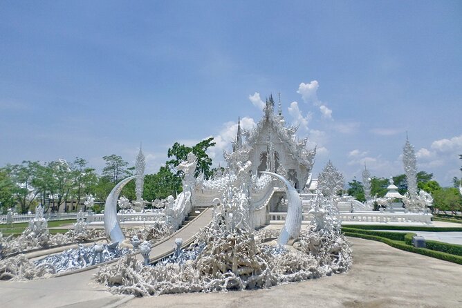 One Day Tour Chiang Rai(White Temple , Blue Temple, Black House) Private Tour - Common questions