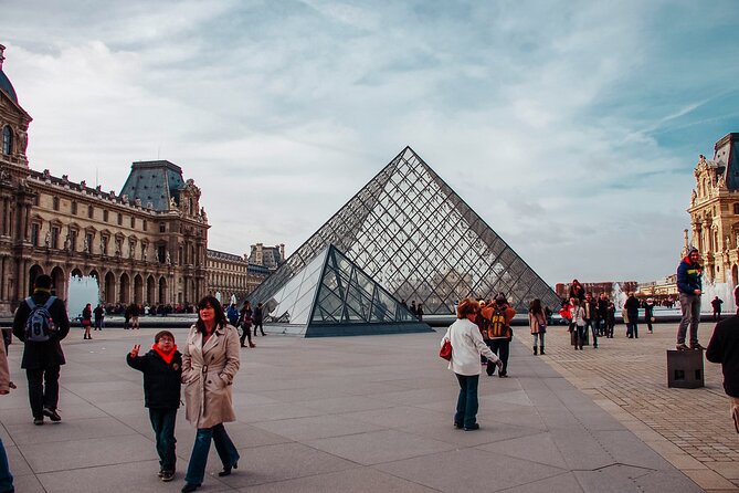 Paris Half-Day Private Vintage Car Tour Louvre and Hotel Pick up - Booking Information