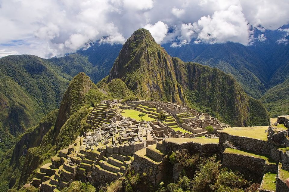 Perú -Lima- Ica- Cusco, Sacred Valley Tour 7 Days Hotel - Hotel Stay in Aguas Calientes
