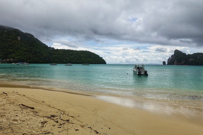 Phi Phi Islands Adventure Day Tour With Seaview Lunch From Phuket - Common questions