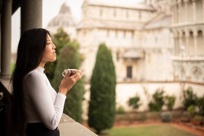 Pisa Walking Tour With Private Shooting - Photo Souvenir Options