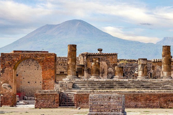 Pompeii, Vesuvius & Wine Tasting - Common questions
