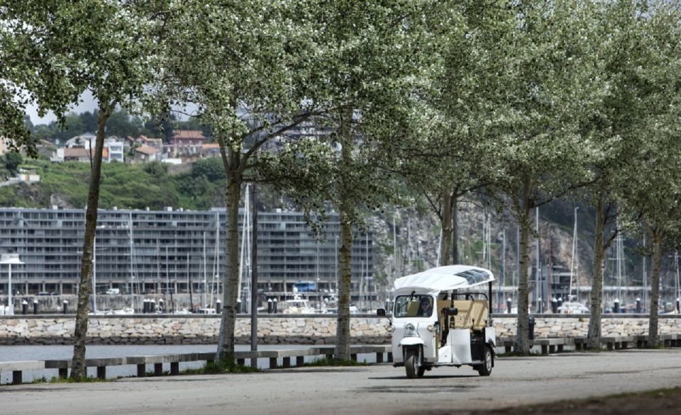 Porto: Private Sightseeing Tour by Electric Tuk Tuk - Tour Directions