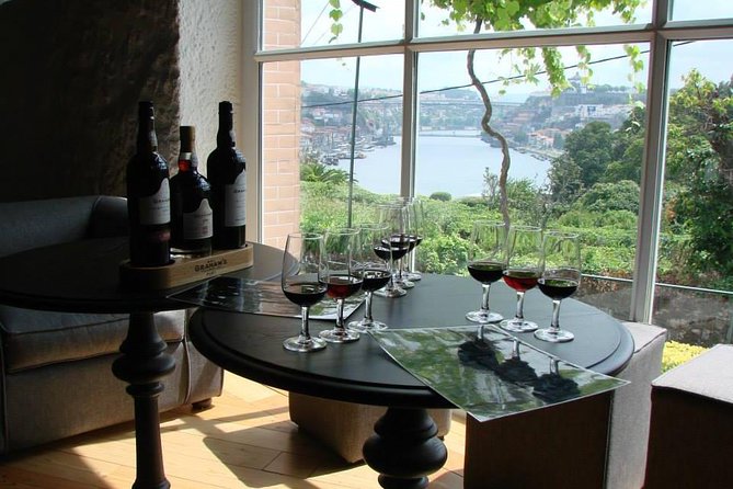 Porto Small Group City Tour With Lunch, Wine Tasting and Cruise - Guide and Host Appreciation
