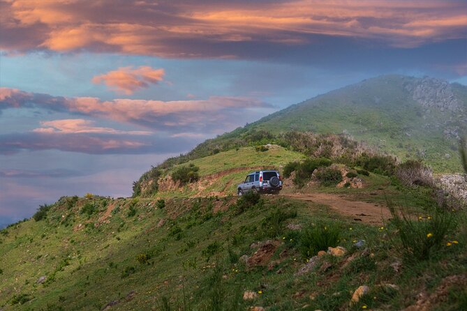 Private 4x4 Jeep Half Day - Picturesque Peaks, Vineyards, Skywalk - Booking and Reservation Process
