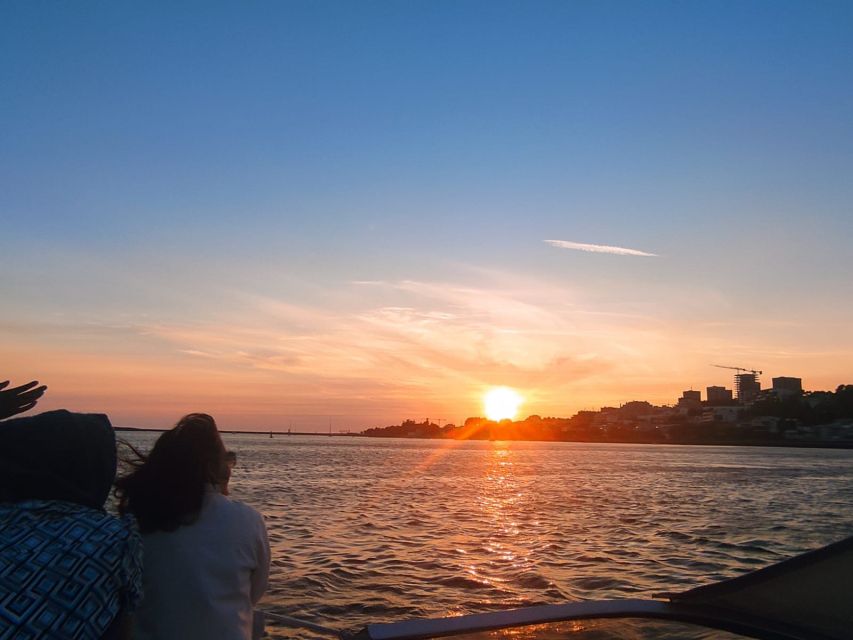 Private Boat Tour 1h30m Between Foz and Ribeira - Unique Experience and Highlights