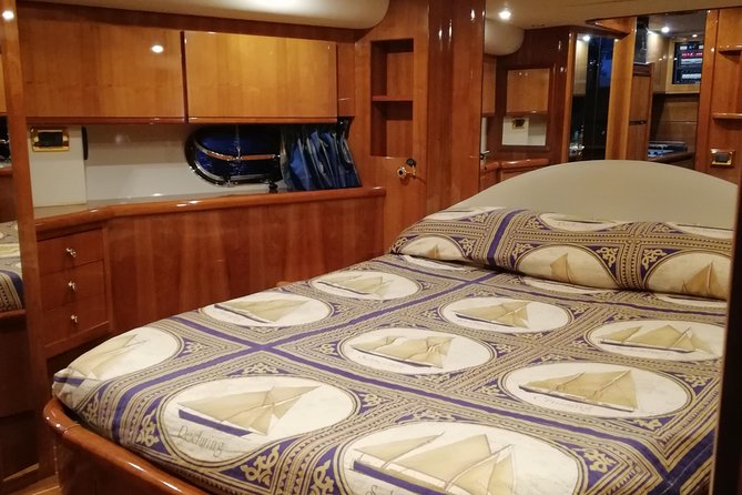Private Cruise Around Capri - Yacht 50 - Common questions