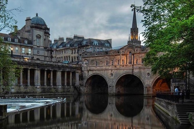 Private Day Tour to Bath, Avebury & The Cotswolds - Support and Assistance