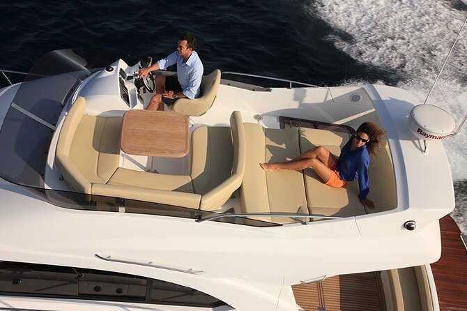 Private Luxury Motor Boat 6 & 8 Hour Full Day Charter - Charter Inclusions