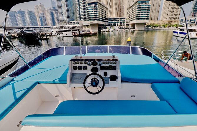 Private Luxury Yacht Cruise Around Atlantis and Dubai Marina - Recommended Packing List