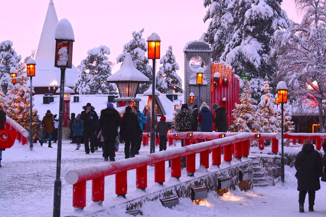 PRIVATE Santa Village and Rovaniemi Tour by VIP Car - Common questions