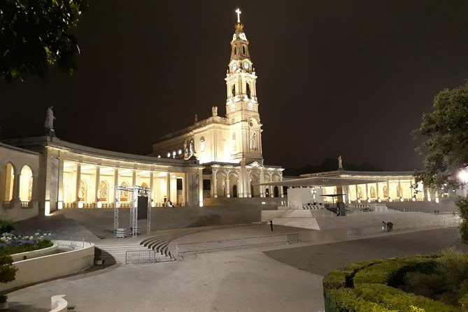 Private Tour to Fatima From Lisbon - Guide Information and Reviews
