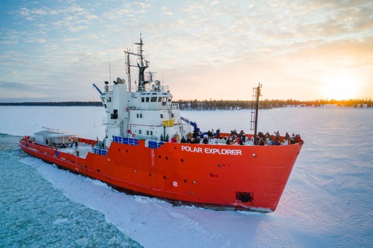 Rovaniemi: Icebreaker Cruise With Lunch and Ice Floating