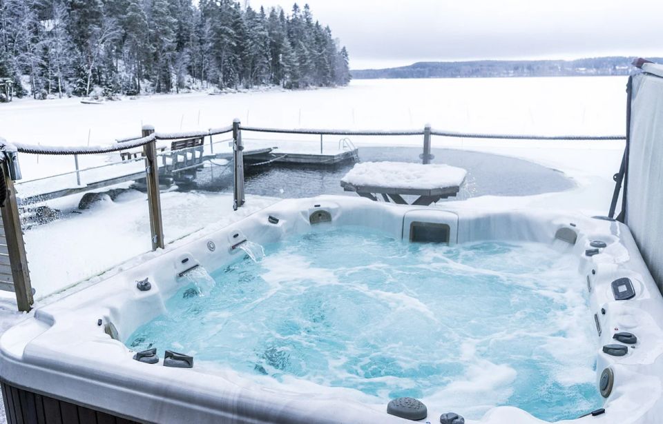 Rovaniemi: Northern Lights Trip With Arctic Sauna & Jacuzzi - Common questions