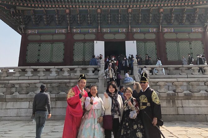 Royal Palace and Traditional Villages Wearing Hanbok Tour - Booking and Cancellation Policy