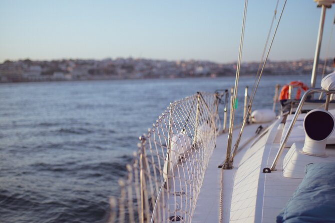 Sailing Tour on Tejo River. - General Information