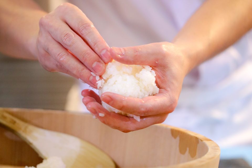 Salt Lake City: Sushi Making Class With a Local Chef - Venue Features