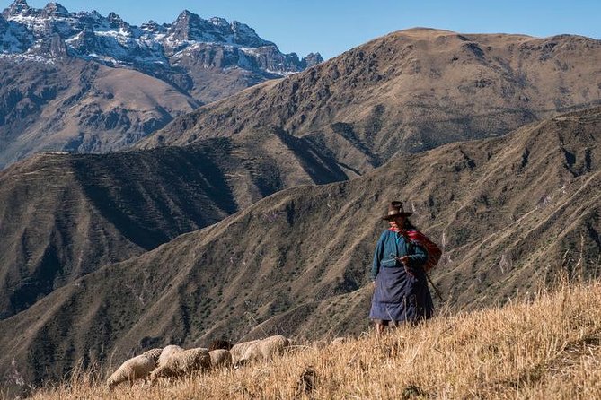 Salt Mines, Mountains and Quechua Farmers - Full Day Photography Expedition - Common questions