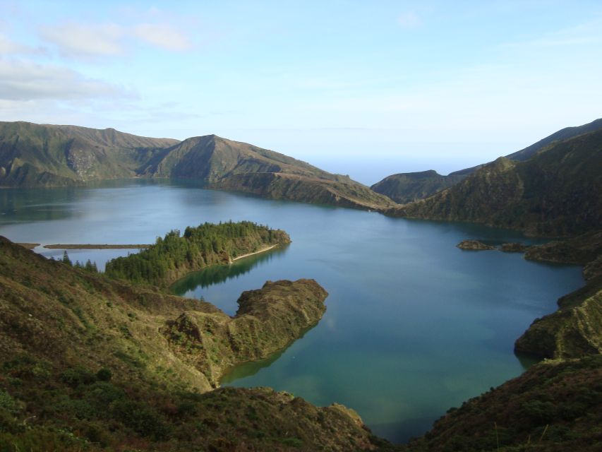Sao Miguel: Jeep Tour to Sete Cidades & Lagoa Do Fogo - Location, Specific Stops, and Reviews
