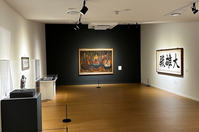 Seogwipo(The Southern City of Jeju) Art Museum Walking Tour - Dining and Refreshment Options