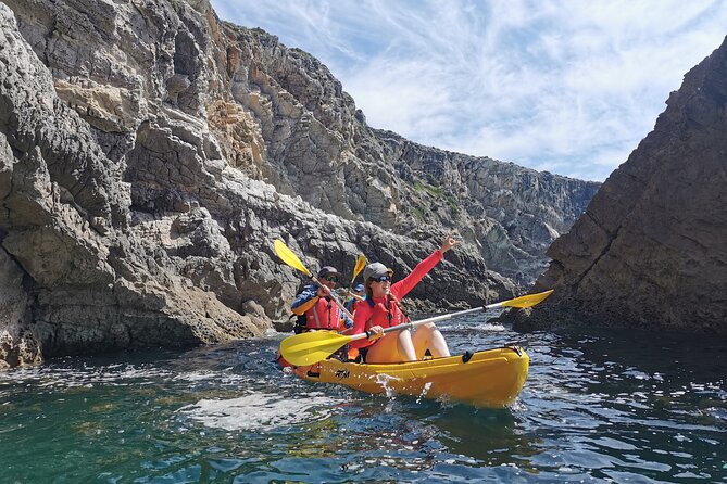 Sesimbra Discovery by Kayak - Meeting Point and Duration