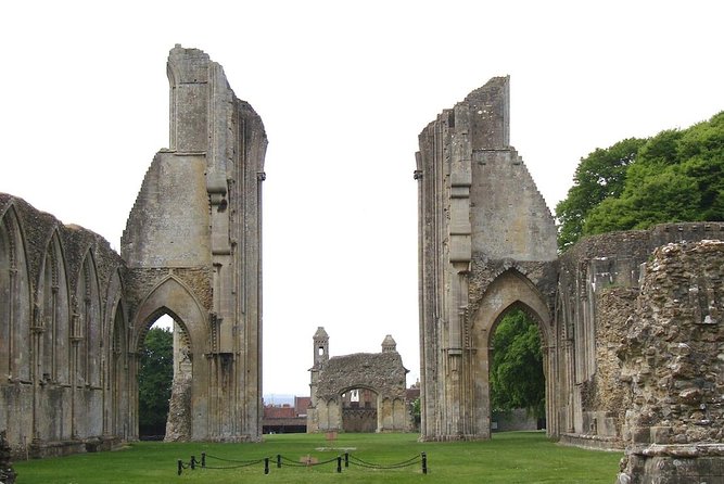 Small-Group Day Trip to Stonehenge, Glastonbury, and Avebury From London - Common questions